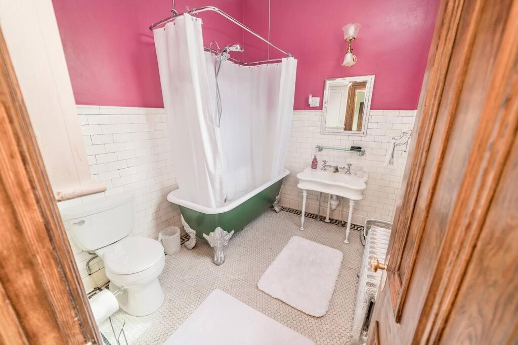 Peaceful Easy Feelings - King Sized Bed - Sleeps 2 Lejlighed Lynchburg Eksteriør billede