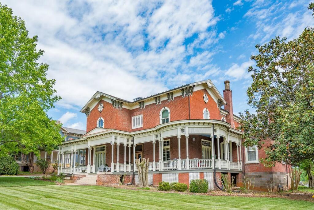 Peaceful Easy Feelings - King Sized Bed - Sleeps 2 Lejlighed Lynchburg Eksteriør billede